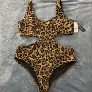 NY & Co Cut-Out Swimsuit 🐆